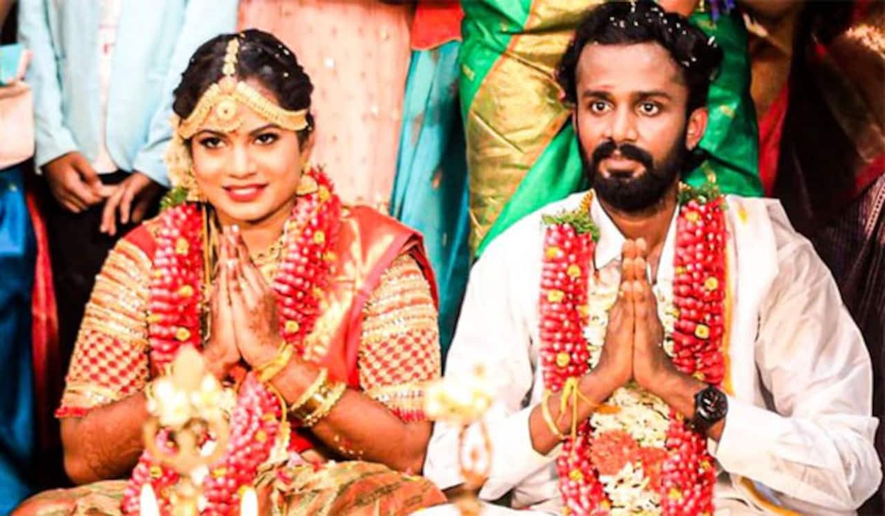 கிராபிக் டிசைனர் உடன் தீனாவுக்கு இன்று திருமணம்