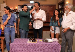‛அந்தகன் படப்பிடிப்பில் சமுத்திரகனி பிறந்தநாள் கொண்டாட்டம்