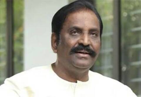 வாங்காத விருதை திருப்பி தந்த வைரமுத்து