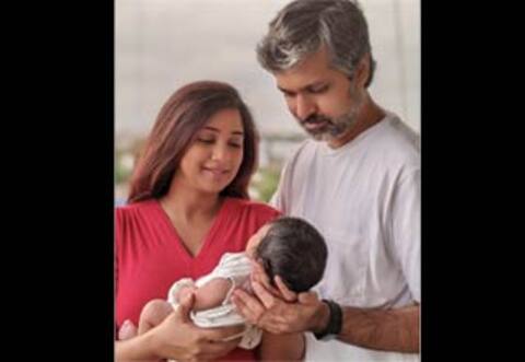 மகனை அறிமுகப்படுத்திய ஷ்ரேயா கோஷல்
