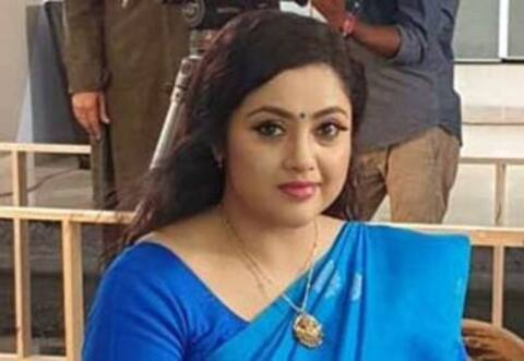 நிறைவேறாத ஆசைகள் : மீனாவின் வருத்தங்களும் விருப்பமும்