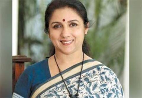 வாழ்த்து மழையில் ரேவதி