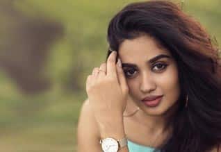 ஹீரோயின் ஆனார் தேஜு அஸ்வினி