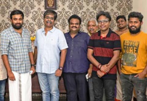 சசிகுமாரின் புதிய படம் பூஜையுடன் தொடக்கம்