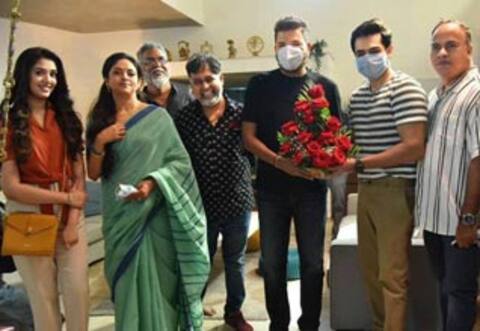 லிங்குசாமி படப்பிடிப்பு தளத்தில் ஷங்கர்
