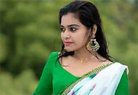 செந்தூரப்பூவே சீரியலில் இருந்து விலகிய தர்ஷா குப்தா?
