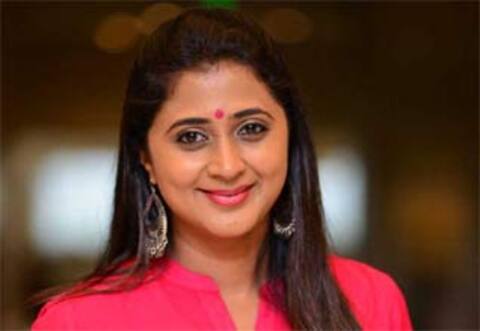 ஒரே டைட்டிலில் இரண்டுமுறை நடிக்கும் கனிகா
