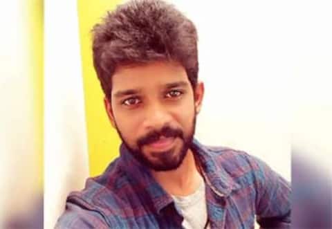 பாட்டு பாடி அத்திய பாண்டியன் ஸ்டோர்ஸ் குமரன்; குவியும் பாராட்டுகள்!