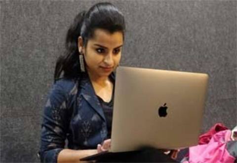இன்ஸ்டாகிராமில் 4 மில்லியனை தொட்ட சிவாங்கி!