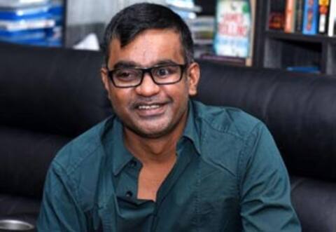 தனிமையில் இருப்பதே பேரின்பம்