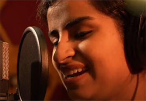 சிலம்பரசன் உடன் இணைந்து பாடிய சிவாங்கி