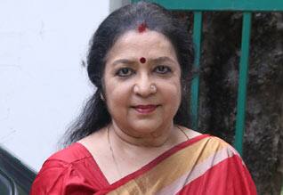 எம்ஜிஆர் தொடங்கிய கட்சி எவ்வளவு புயல் அடித்தாலும் தாங்கும்: லதா பெருமிதம்