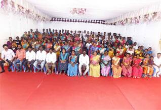 உள்ளாட்சி தேர்தலில் வெற்றி பெற்ற நிர்வாகிகளை சந்தித்த விஜய் : வைரல் போட்டோ
