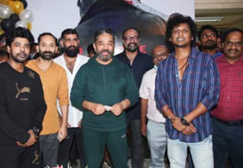 கமல் பிறந்தநாளை முன்கூட்டியே கொண்டாடிய விக்ரம் படக்குழு