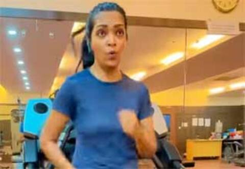 வேலைக்கார மயிலாவா இது? - வைரலாகும் வொர்க் அவுட்  வீடியோ