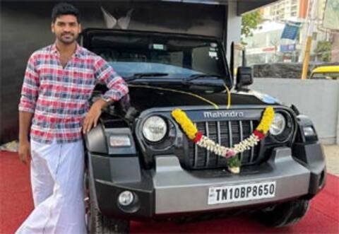 புது கார் வாங்கிய  சபரி!! குவியும் வாழ்த்துகள்