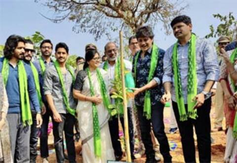 1000 ஏக்கர் நிலத்தைத் தத்தெடுத்த நாகார்ஜுனா