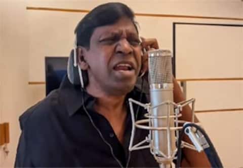 நாய் சேகர் ரிட்டன்ஸ் படத்தில் பின்னணி பாடிய வடிவேலு
