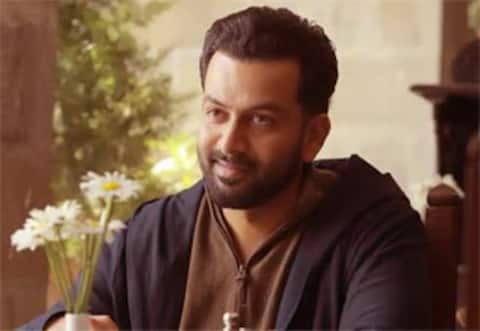 பிரபாஸுக்கு வில்லனாகும் பிரத்விராஜ் ?