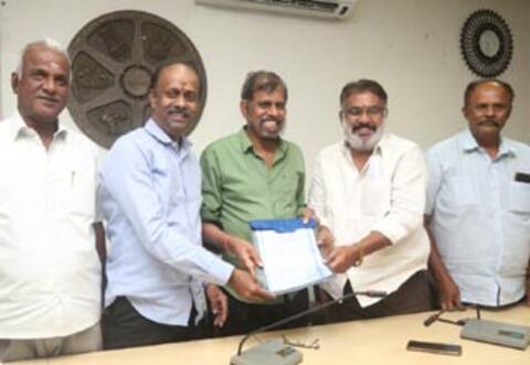 சினிமா தொழிலாளர்களுக்கு சம்பளம் உயர்வு : ஒப்பந்தம் கையெழுத்தானது