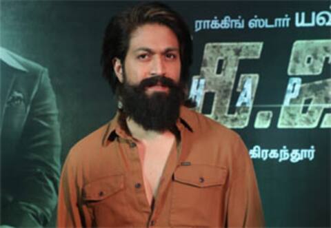 ரசிகர்களை தவிக்கவிடாமல் அரவணைத்த யஷ்
