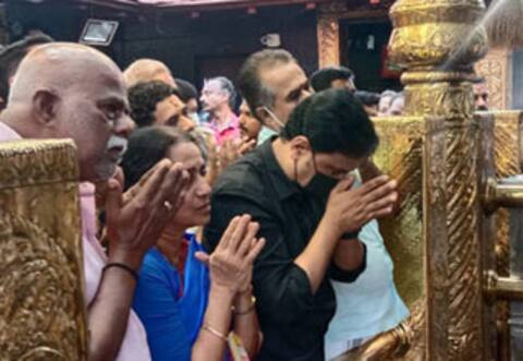 சபரிமலையில் திலீப் வழிபாடு
