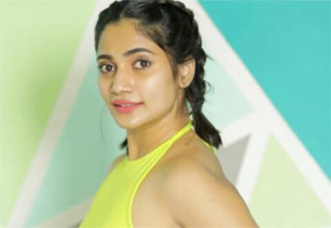 லாஸ்லியாவுக்கு அதிர்ச்சி கொடுத்த ஹேக்கர்ஸ்