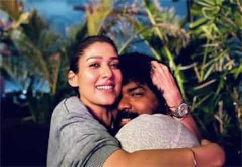 லைக்ஸ் அள்ளிய விக்னேஷ் சிவனை நயன்தாரா கட்டி அணைத்த புகைப்படம்