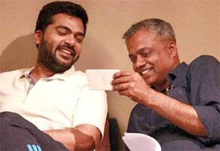 இசை வெளியீட்டு விழா : ஹெலிகாப்டரில் வந்திறங்கும் சிம்பு - கவுதம் மேனன்