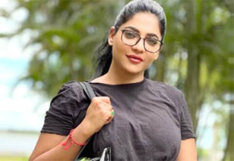 நயன்தாராவுக்கு ஆதரவாக களமிறங்கிய பிக்பாஸ் பிரபலம்