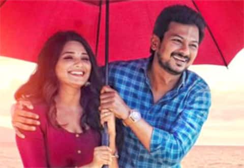 அமைச்சரான பின் உதயநிதி நடித்து வெளிவரும் கண்ணை நம்பாதே