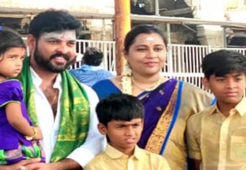 திருச்செந்தூரில் விமல் சாமி தரிசனம்