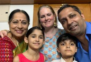நிழலும் நிஜமும் : சத்யப்ரியாவின் குடும்பத்தை பார்த்து ஆச்சரியத்தில் மூழ்கிய ரசிகர்கள்