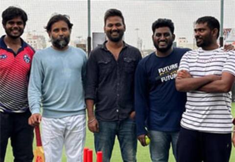 கிரிக்கெட் பயிற்சியில் ‛அட்டகத்தி தினேஷ்