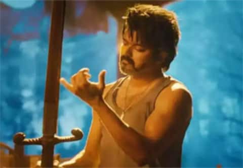 காஷ்மீரில் நில அதிர்வு : சென்னை திரும்பிய விஜய்