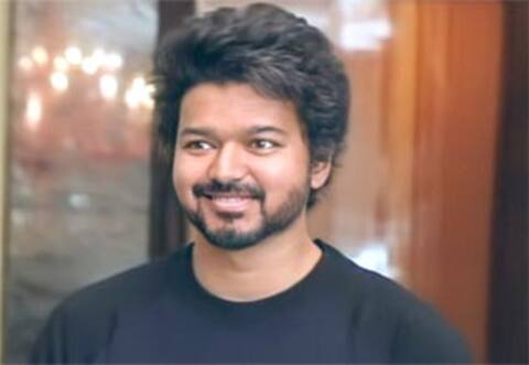 ரசிகர்களை அழைத்து பாராட்டிய விஜய்