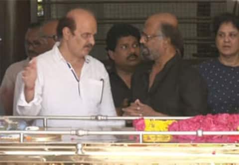 நான் சிகரெட் பிடித்ததை கண்டித்தவர் சரத்பாபு : ரஜினி உருக்கம்