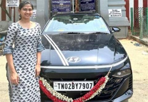 புது கார் வாங்கிய சூப்பர் சிங்கர் நித்ய ஸ்ரீ!