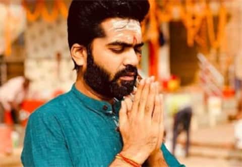 சிம்பு ஆன்மிகப் பாதையில் பயணித்துக் கொண்டிருக்கிறார்! - சந்தானம் வெளியிட்ட தகவல்