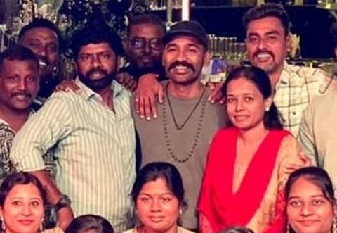 பள்ளி நண்பர்களை சந்தித்த தனுஷ்