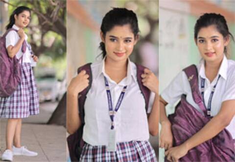 பள்ளிச் சீருடையில் பிக்பாஸ் ஜனனி கியூட் கிளிக்ஸ்