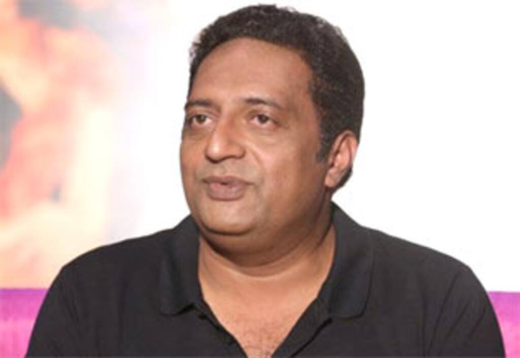 கடும் எதிர்ப்பால் அந்தர் பல்டி அடித்த பிரகாஷ் ராஜ்