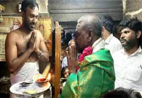 சந்திரமுகி 2 ரிலீஸ் : பழனி கோயிலில் ராகவா லாரன்ஸ் சாமி தரிசனம்