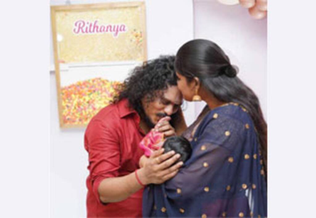 மகளுக்கு ரிதன்யா என்று பெயர் சூட்டிய நடிகர் புகழ்