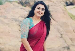 கவர்ச்சி நடிகை பட்டத்தால் திருமணமே நடக்கவில்லை : சோனா வேதனை