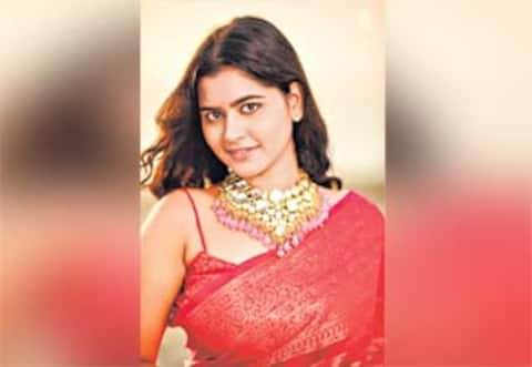 எனக்கு மேக்கப் செய்ய பிடிக்காது: சொல்கிறார் ‛தேன்மிட்டாய் தீபா