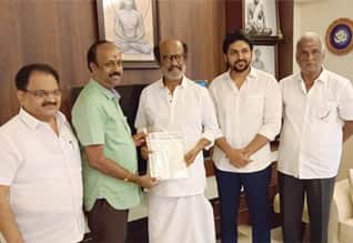 கருணாநிதி நூற்றாண்டு விழா : ரஜினி, கமலுக்கு நேரில் அழைப்பு