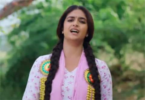 ரகு தாத்தா படத்தில் ஹிந்திக்கு எதிரான வசனங்கள்: சர்ச்சையில் சிக்கும் கீர்த்தி சுரேஷ்