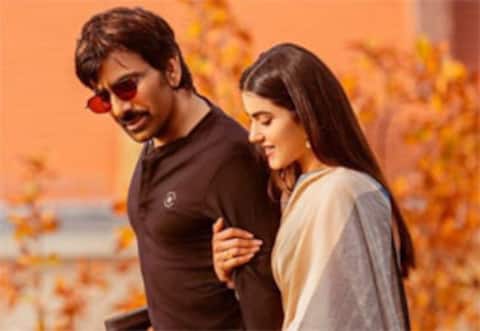 சோலோ ரிலீஸிற்கு வழி செய்து கொடுங்கள் : ரவிதேஜா பட தயாரிப்பாளர் கோரிக்கை