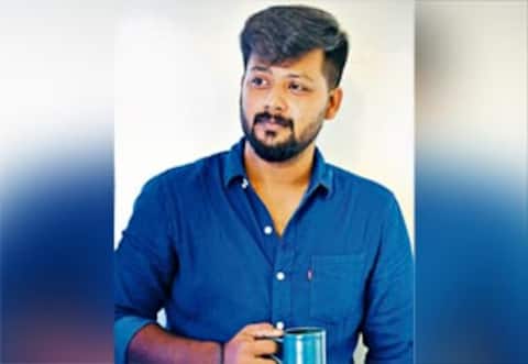 பாவனைக்கு ஒரு பாலாஜி : பரவை தந்த புதிய பறவை